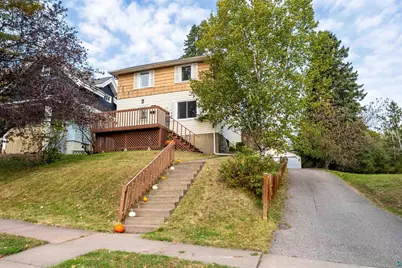 135 W Owatonna St, Duluth, MN 55803 - Photo 1