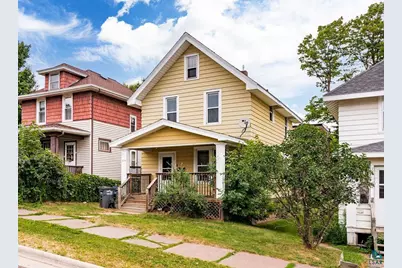 426 N 8th Ave E, Duluth, MN 55805 - Photo 1
