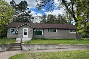 516 Grove Ave, Moose Lake, MN 55767 - Photo 1