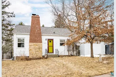 125 E Chisholm St, Duluth, MN 55803 - Photo 1