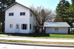 834 W Bayfield St, Washburn, WI 54891 - Photo 1
