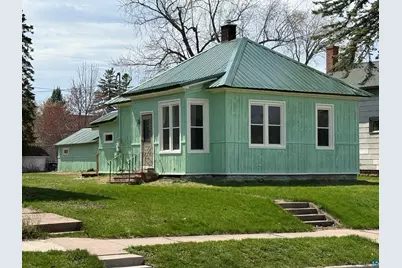 613 Vaughn Ave, Ashland, WI 54806 - Photo 1