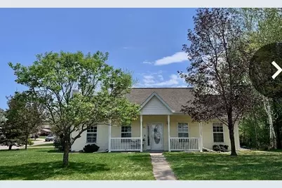 406 Monroe Ave, Cloquet, MN 55720 - Photo 1