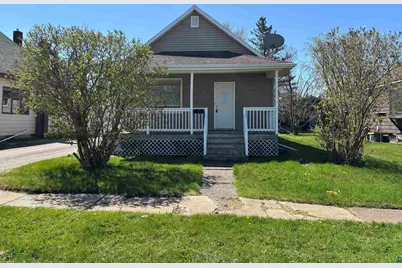 132 1st St, Proctor, MN 55801 - Photo 1