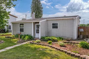 24 Astor Rd, Babbitt, MN 55706 - Photo 1