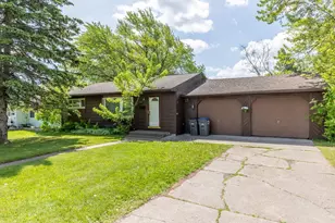 6122 Tacony St, Duluth, MN 55807 - Photo 1