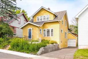 724 N 16th Ave E, Duluth, MN 55812 - Photo 1