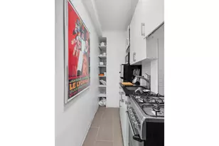 321 E 54th St, New York City, NY 10022 - Photo 3