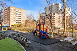 80 Knolls Crescent, New York City, NY 10463 - Photo 13