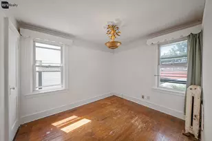 88-20 215th St, New York City, NY 11427 - Photo 3