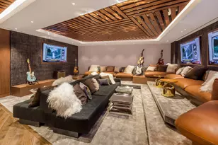 200 E 95th St, New York City, NY 10128 - Photo 17