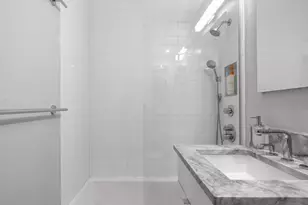 345 E 52nd St, New York City, NY 10022 - Photo 9