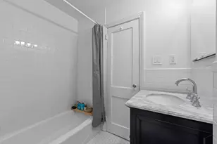 34-21 78th St, New York City, NY 11372 - Photo 15