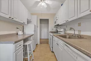 1874 Pelham Pkwy S, New York City, NY 10461 - Photo 7