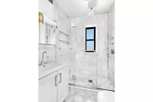 295 W 11th St, New York City, NY 10014 - Photo 9