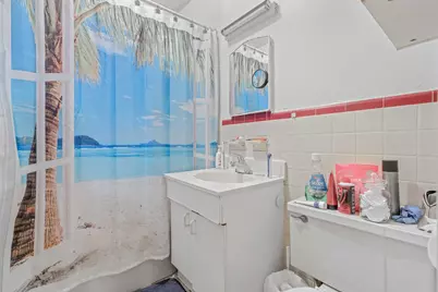 25-01 23rd Avenue, New York City, NY 11105 - Photo 7