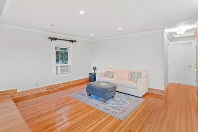 25-01 23rd Avenue, New York City, NY 11105 - Photo 9