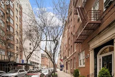 51 E 78th Street #4D, New York City, NY 10075 - Photo 9