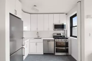 325 Clinton Ave, New York City, NY 11205 - Photo 3