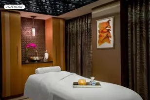 160 Central Park S, New York City, NY 10019 - Photo 13