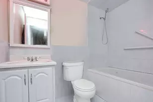 110 Arnold St, New York City, NY 10301 - Photo 9