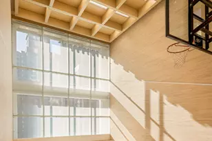 217 W 57th St, New York City, NY 10019 - Photo 17