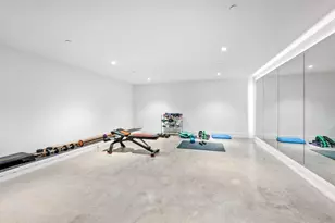 328 W 108th St, New York City, NY 10025 - Photo 35