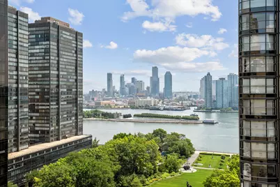 333 E 46th Street #11H, New York City, NY 10017 - Photo 9