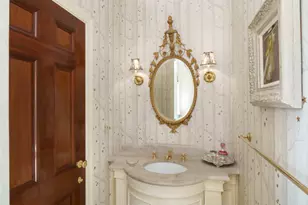 895 Park Ave, New York City, NY 10075 - Photo 25