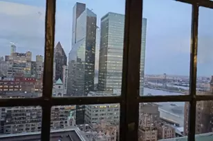 320 E 42nd St, New York City, NY 10017 - Photo 11