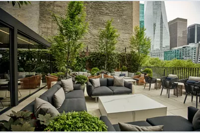 16 W 40th Street #PHN, New York City, NY 10018 - Photo 17