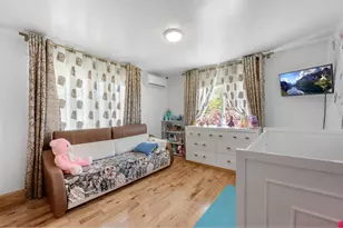 1530 E 22nd St, New York City, NY 11210 - Photo 21