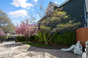 1530 E 22nd St, New York City, NY 11210 - Photo 7