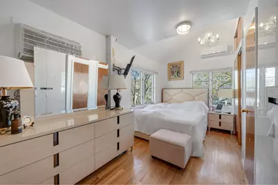 1530 E 22nd Street, New York City, NY 11210 - Photo 23