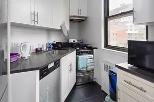 225 E 36th St, New York City, NY 10016 - Photo 3