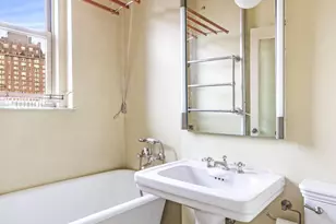 295 W 11th St, New York City, NY 10014 - Photo 5