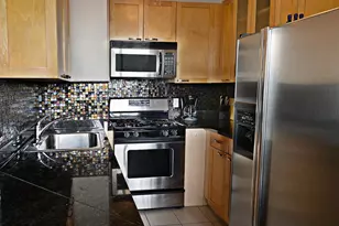 235 E 55th St, New York City, NY 10022 - Photo 3