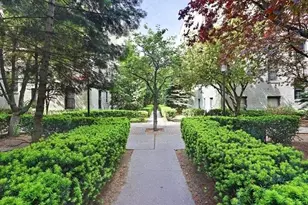 21-48 35th St, New York City, NY 11105 - Photo 5