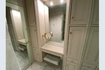 270-10 Grand Central Parkway #33-O, New York City, NY 11005 - Photo 23