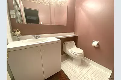 270-10 Grand Central Parkway #2L, New York City, NY 11005 - Photo 9