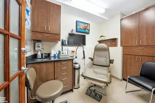 235 E 22nd St, New York City, NY 10010 - Photo 7