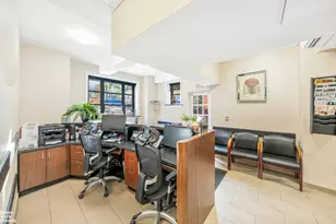 235 E 22nd St, New York City, NY 10010 - Photo 3