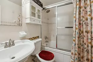 10560 Flatlands 2nd St, New York City, NY 11236 - Photo 9