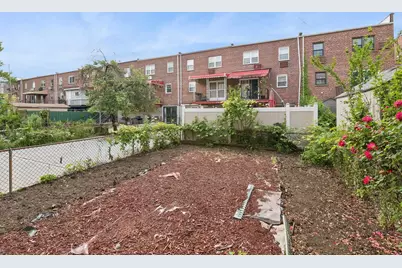 10560 Flatlands 2nd Street, New York City, NY 11236 - Photo 17