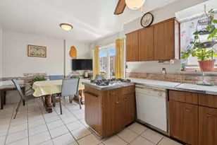 10560 Flatlands 2nd St, New York City, NY 11236 - Photo 5