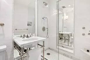 115 E 67th St, New York City, NY 10021 - Photo 5