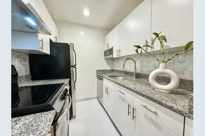 23 W 73rd Street #802, New York City, NY 10023 - Photo 5