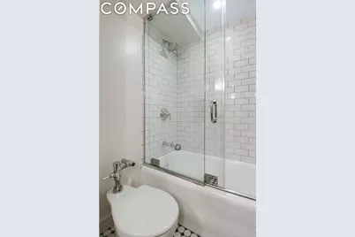 320 E 42nd Street #310, New York City, NY 10017 - Photo 9