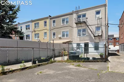 22-31 47th Street, New York City, NY 11105 - Photo 9