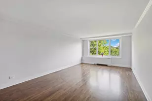 18-65 211th St, New York City, NY 11360 - Photo 17